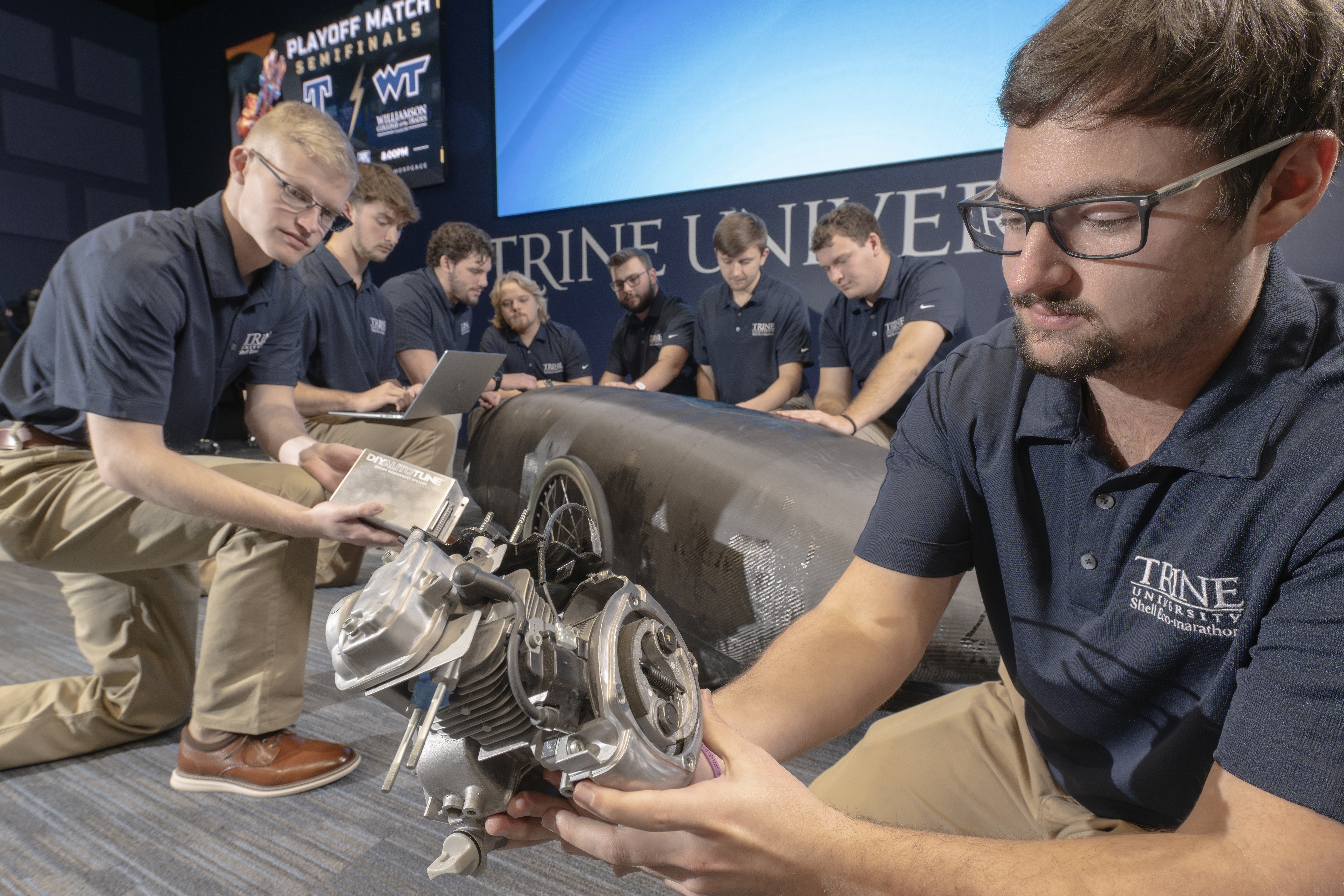 Trine Seniors Get Hometown Support for Energy-Efficient Car Project
