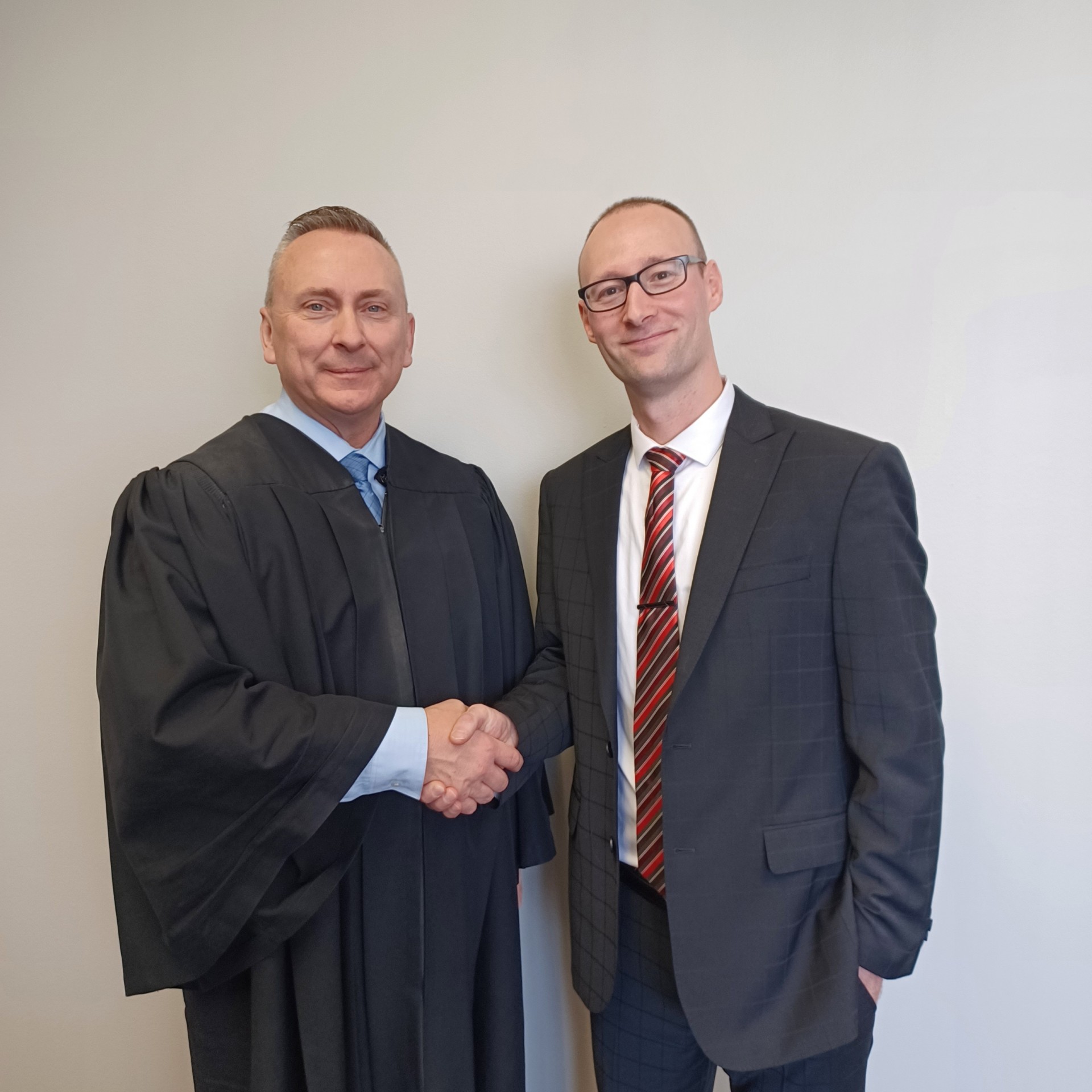 Former Circuit Judge O'Grady Endorses Stempien in Branch Judicial Race