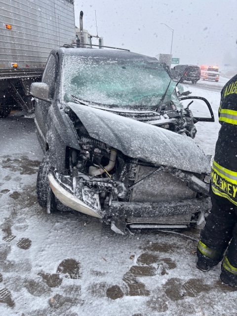 Two Injured in Four-Vehicle Crash on I-69 After Semi Breaks Down