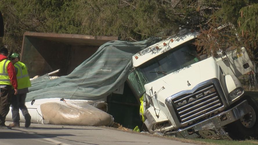 Bird Flu Truck Crash Near Churubusco Prompts Cleanup, Road Closures
