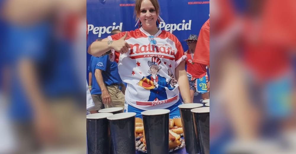 Edon Woman Returns To Nathan's Hot Dog Eating Contest